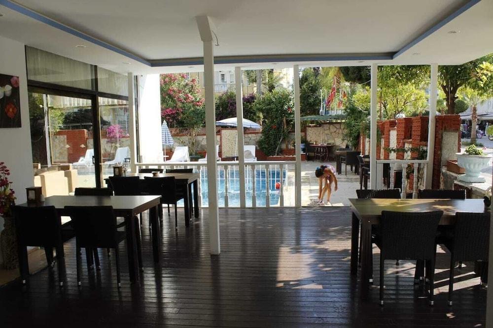Moonlight Hotel อลันยา ภายนอก รูปภาพ